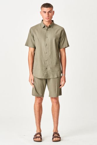 Wäsche Mit Kurzärärmernem Hemd + Leinen Shorts Armee - Herren Hemd - TEESHOPPEN - Modalova