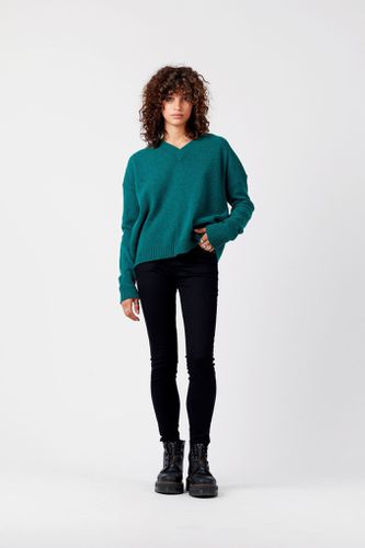 NINA Ebony - GOTS Organic Cotton Jeans by , 28 / Long - Flax & Loom - Modalova
