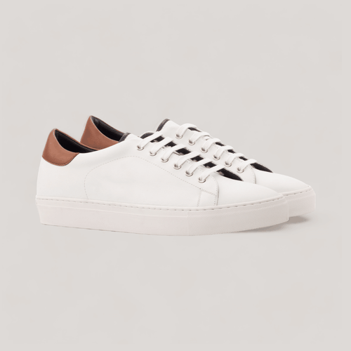EON | Classic Sneakers - White & Brown | Men's - MADE-TO-MEASURE by ALLTRUEIST - Modalova