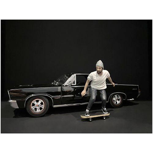 Figurine - Skateboarder II Poly Resin Material for 1/18 Scale - American Diorama - Modalova