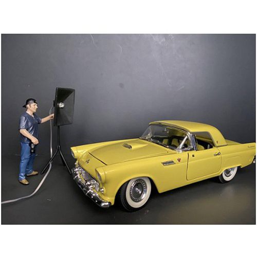 Figurine V - Weekend Car Show Polyresin for 1/18 Scale Models - American Diorama - Modalova