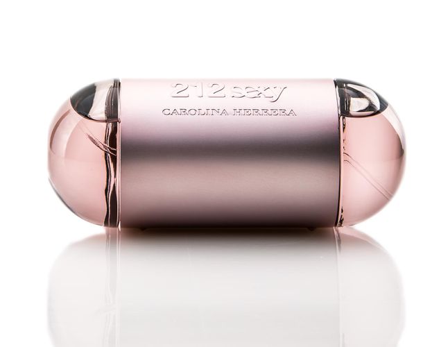 Women's 212 Sexy Eau De Perfume Spray, 2.0 oz (60 ml) - Carolina Herrera - Modalova