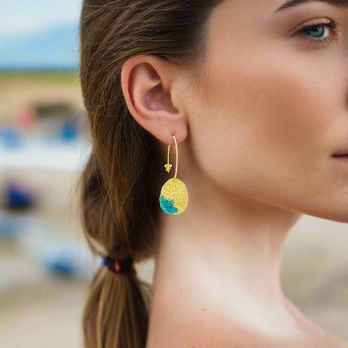 Hoop Earrings With Turquoise Crystals - Tina Kotsoni - Modalova