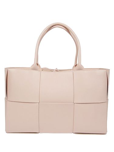 Arco Tote Medium Tote Bag - Bottega Veneta - Modalova