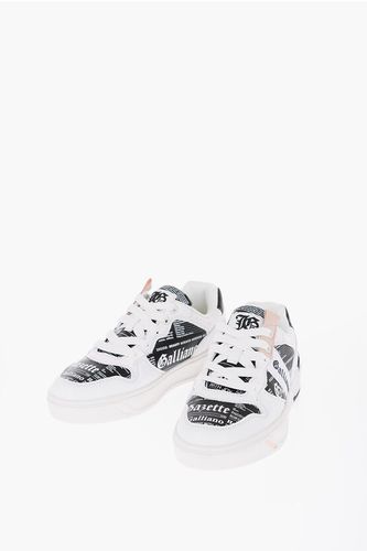 Fabric Low-top Sneakers with with Gothic Print Logo Sole Size 40