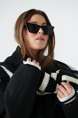Sharp cateye sunglasses - Gina Tricot - Modalova