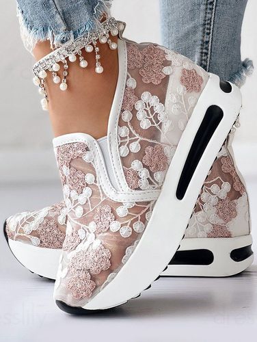 Fashion Women's Sheer Floral Mesh Slip On Breathable Platform Shoes - DressLily.com - Modalova