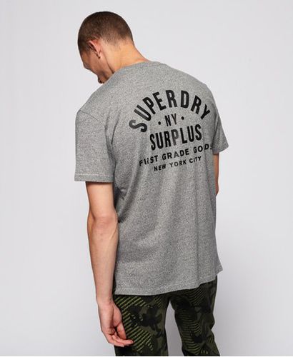 Kastenförmiges Surplus Goods T-Shirt mit Grafik - Superdry - Modalova
