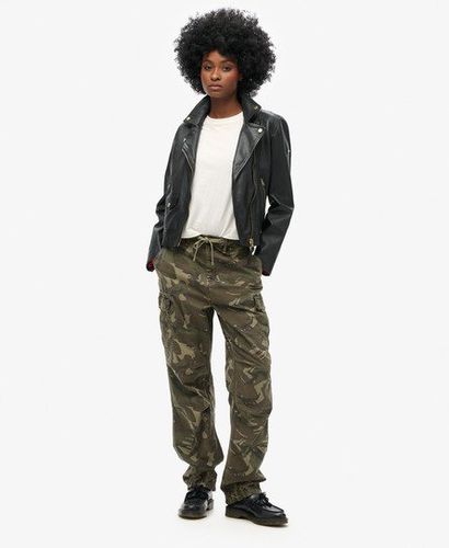 Women's Low Rise Parachute Cargo Pants Green / Outline Camo - Size: 32/30 - Superdry - Modalova