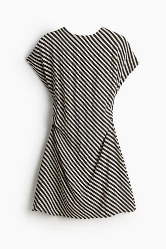 Kleid mit betonter Taille Cremefarben/Schwarz gestreift, Alltagskleider in Größe XS. Farbe: - H&M - Modalova