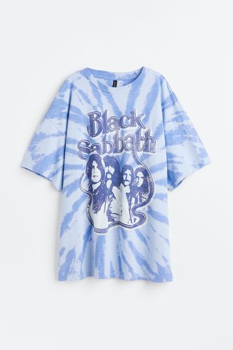 Oversized T-Shirt mit Print Hellblau/Black Sabbath in Größe XXS. Farbe: - H&M - Modalova