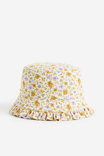 Bucket Hat mit Volantbesatz Weiß/Geblümt, Hut in Größe 128/146. Farbe: - H&M - Modalova