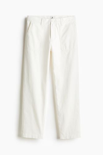 Baumwollhose in Regular Fit Weiß, Chinohosen Größe W 38. Farbe: - H&M - Modalova
