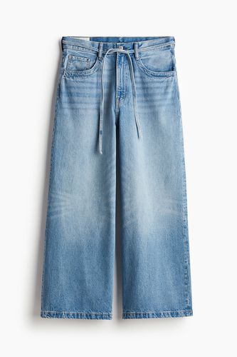 Weite Jeans Denimblau, Baggy in Größe 30/32. Farbe: - H&M - Modalova