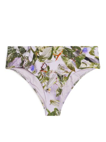 Bikinihöschen mit Slowflower-Print Flieder/Blüten, Bikini-Unterteil in Größe 38. Farbe: - Arket - Modalova
