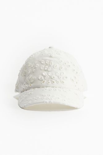 Cap mit Broderie Anglaise Weiß, Caps in Größe XS/S. Farbe: - H&M - Modalova