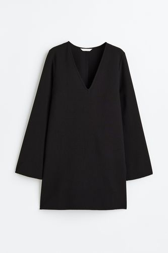 Kleid mit V-Ausschnitt Schwarz, Alltagskleider in Größe S. Farbe: - H&M - Modalova