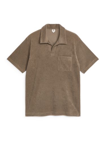 Poloshirt aus Baumwollfrottee Dunkles Graubraun, Poloshirts in Größe XS. Farbe: - Arket - Modalova