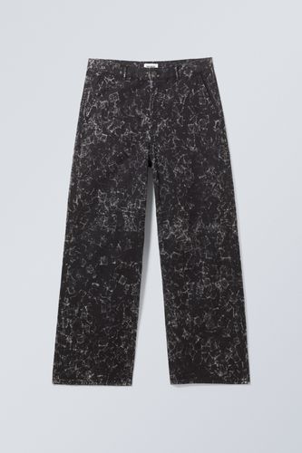 Lockere Workwear-Hose Micha Schwarz m. weißem Batikdruck, Chinohosen in Größe 54. Farbe: - Weekday - Modalova