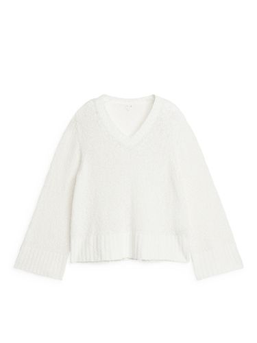 Bouclé-Pullover mit V-Ausschnitt Weiß in Größe XXS. Farbe: - Arket - Modalova