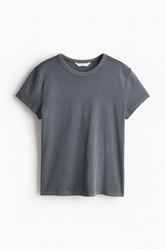 Figurnahes Baumwoll-T-Shirt Dunkelgrau in Größe S. Farbe: - H&M - Modalova