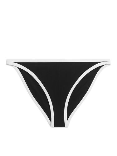 Bikinihose mit kontrastfarbenen Paspeln Schwarz/Weiß, Bikini-Unterteil in Größe 40. Farbe: - Arket - Modalova