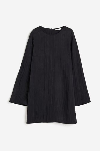 Kleid aus Crinklestoff Schwarz, Alltagskleider in Größe XS. Farbe: - H&M - Modalova