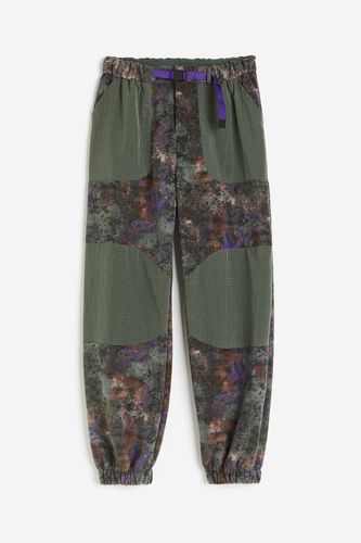 Fleece-Joggpants Gemustert, Funktionskleidung – Jacken in Größe L. Farbe: - H&M - Modalova