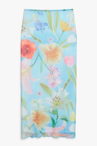 Schlauchrock aus Mesh Blau mit Blumen, Röcke in Größe S. Farbe: - Monki - Modalova