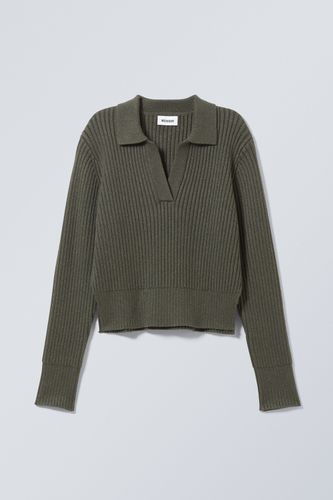 Gerippter Pullover mit Pikeekragen Halima Gedecktes Dunkelgrün in Größe XS. Farbe: - Weekday - Modalova