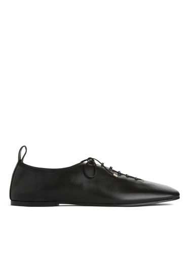 Derby-Schuhe mit Schuhriemen Schwarz, Elegante schuhe in Größe 39. Farbe: - Arket - Modalova