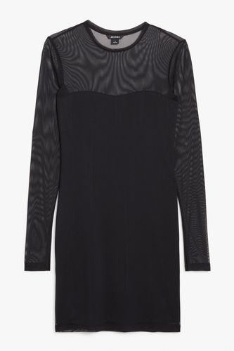 Figurbetontes Mesh-Kleid mit langen Ärmeln Schwarz, Alltagskleider in Größe XL. Farbe: - Monki - Modalova