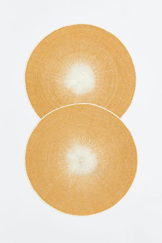 Er-Pack Runde Tischsets Gelb/Ombré, Untersetzer in Größe D38 cm. Farbe: - H&m Home - Modalova