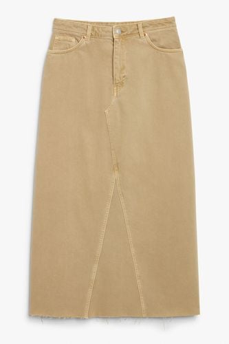 Jeansrock mit ausgefranstem Saum Gedämpftes Beige, Röcke in Größe 32. Farbe: - Monki - Modalova