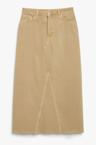 Jeansrock mit ausgefranstem Saum Gedämpftes Beige, Röcke in Größe 32. Farbe: - Monki - Modalova