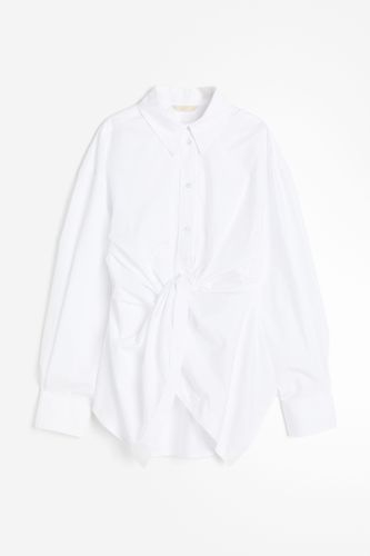 Bluse mit Knotendetail Weiß, Freizeithemden in Größe M. Farbe: - H&M - Modalova