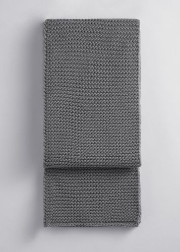 Schal aus Wollmischung in Krausstrick Grau, Schals Halstücher Größe 200x25 cm. Farbe: - & Other Stories - Modalova