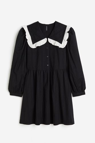 Dobby-Kleid mit Bubikragen Schwarz, Alltagskleider in Größe S. Farbe: - H&M - Modalova