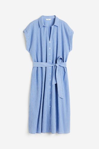 Blusenkleid mit Gürtel Blau/Gestreift, Alltagskleider in Größe L. Farbe: - H&M - Modalova