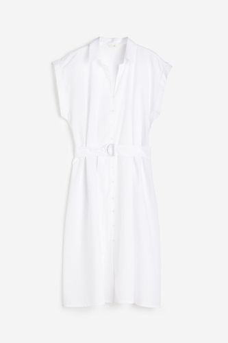 Blusenkleid mit Gürtel Weiß, Alltagskleider in Größe XS. Farbe: - H&M - Modalova