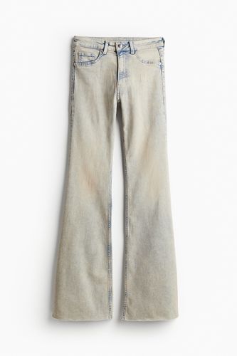 Flared High Jeans Blasses Denimblau, Straight in Größe 44. Farbe: - H&M - Modalova