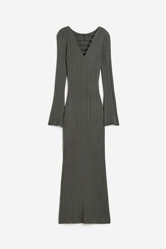 Rippstrickkleid mit Bänderdetails Dunkles Mattgrün, Alltagskleider in Größe XL. Farbe: - H&M - Modalova