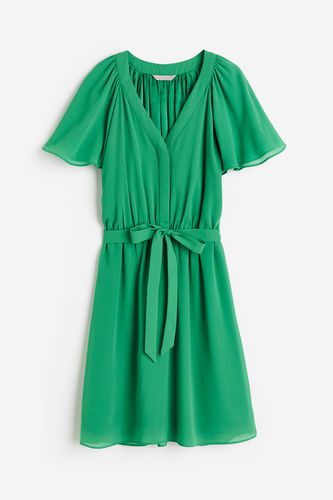 Chiffonkleid mit V-Ausschnitt Grün, Alltagskleider in Größe M. Farbe: - H&M - Modalova