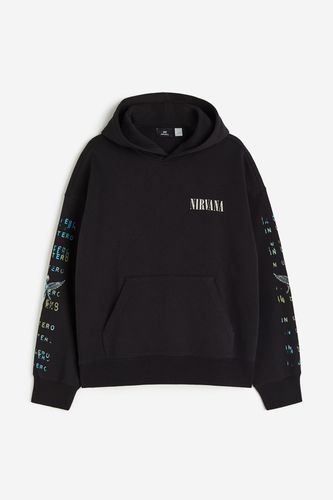 Hoodie mit Print Oversized Fit Schwarz/Nirvana, Hoodies in Größe S. Farbe: - H&M - Modalova