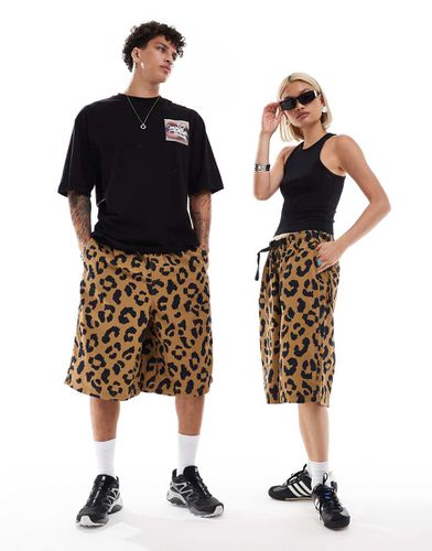 Pantaloncini taglio lungo unisex slavati con stampa leopardata - Collusion - Modalova