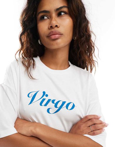 T-shirt oversize con grafica "Virgo" - Collusion - Modalova