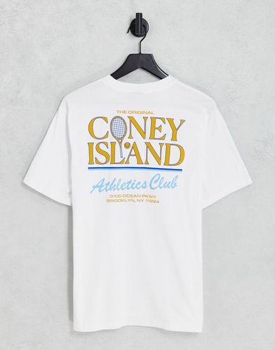 T-shirt bianca con stampa "Athletics Club" sul davanti e sul retro - Coney Island Picnic - Modalova