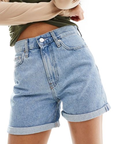 Mom shorts di jeans lavaggio medio - Calvin Klein Jeans - Modalova