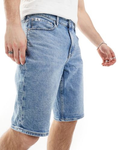 Pantaloncini di jeans regular lavaggio chiaro - Calvin Klein Jeans - Modalova