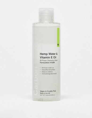 Acqua micellare bifasica alla vitamina E 250 ml - Carbon Theory - Modalova
